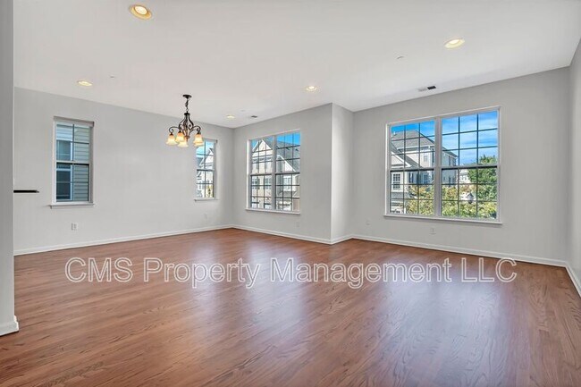 Foto del edificio - 16 Patriots Path