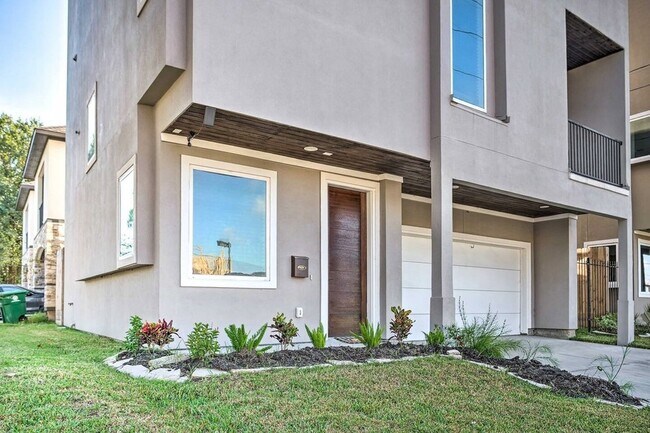 Foto del edificio - 6403 Bowling Green St