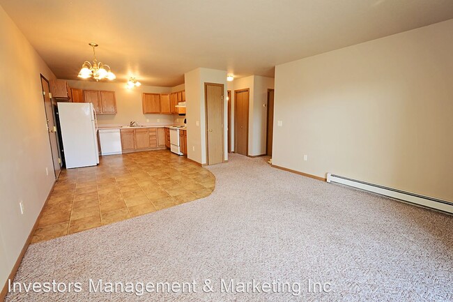 Building Photo - 1800 Golden Valley Ln