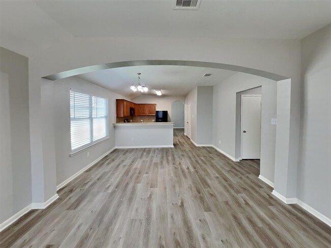 Foto del edificio - 7610 Legacy Pines Dr