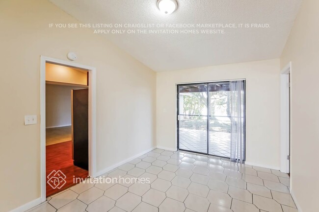 Foto del edificio - 9440 NW 13th St