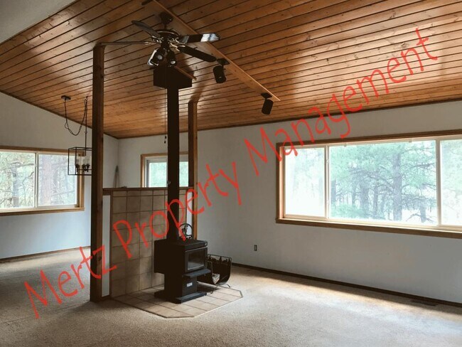 Building Photo - 10045 Pine Park Trail