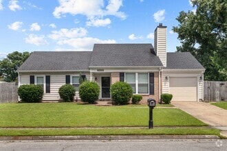 Building Photo - 3409 Woodbaugh Dr