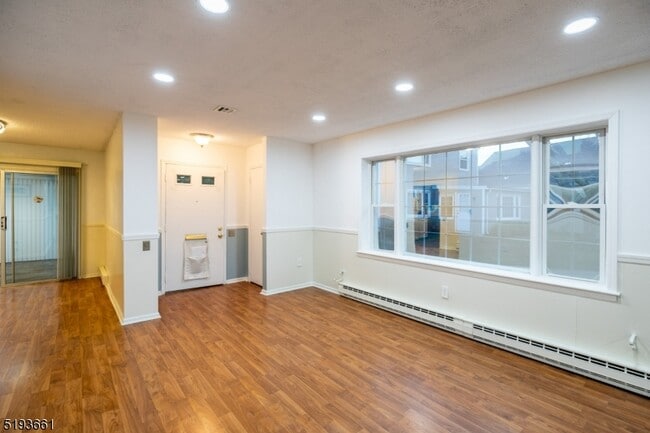 Building Photo - 180 Prescott Ln