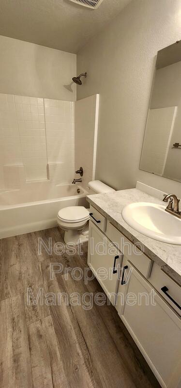 Foto del edificio - 15349 Stovall Ave