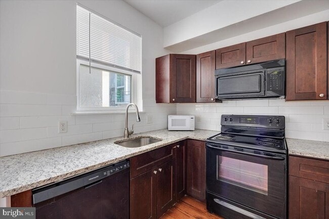 Foto del edificio - 1322 N 15th St