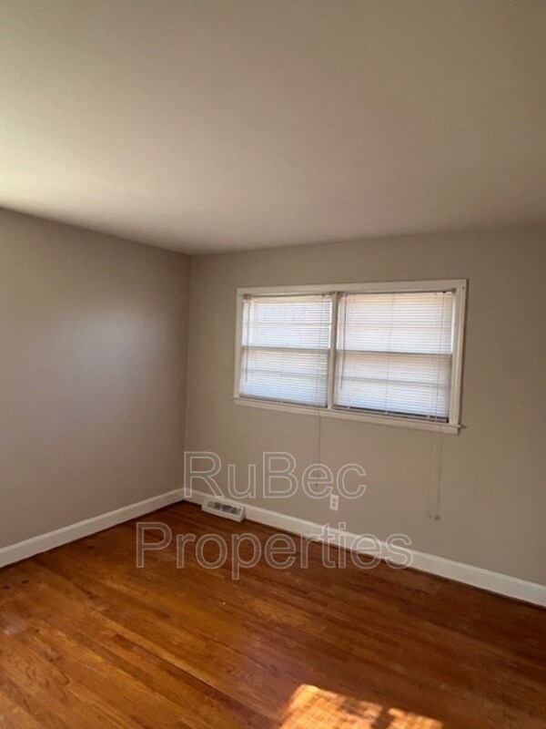 Building Photo - 5330 Elderbank Dr