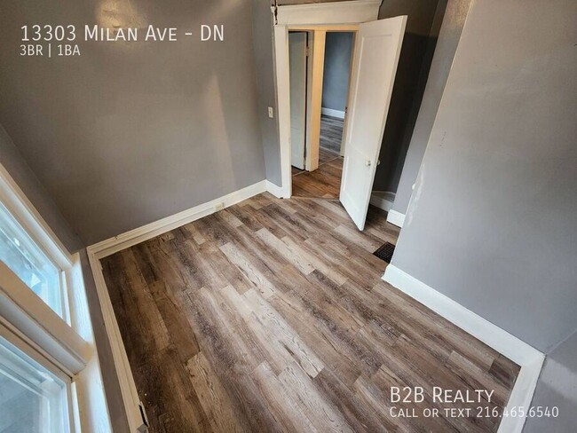 Foto del edificio - 13303 Milan Ave