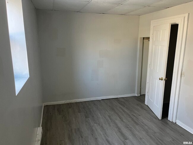 Building Photo - 300 Colona Ave