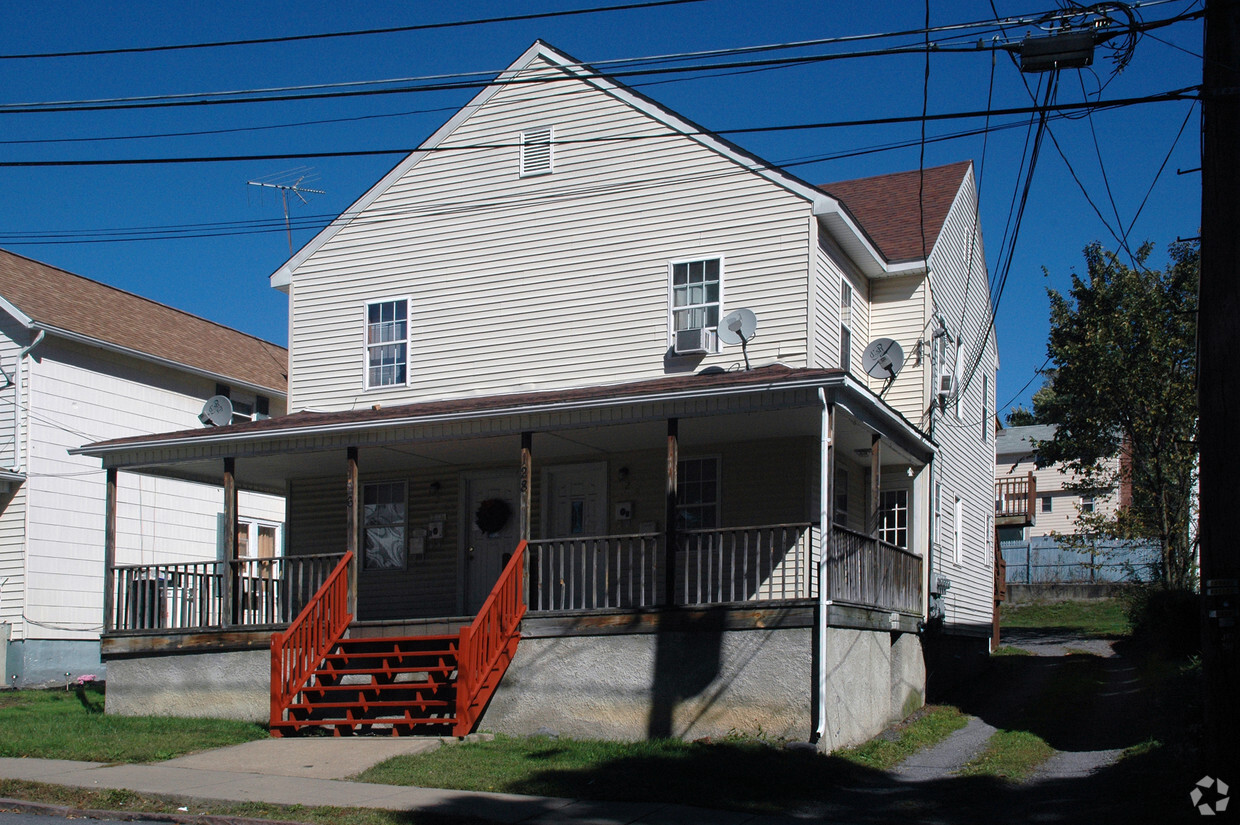 Building Photo - 126 Gilligan St