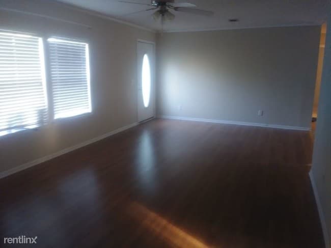Building Photo - 4528 Poydras Bayou Dr