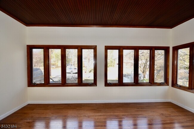 Foto del edificio - 127 Parkway