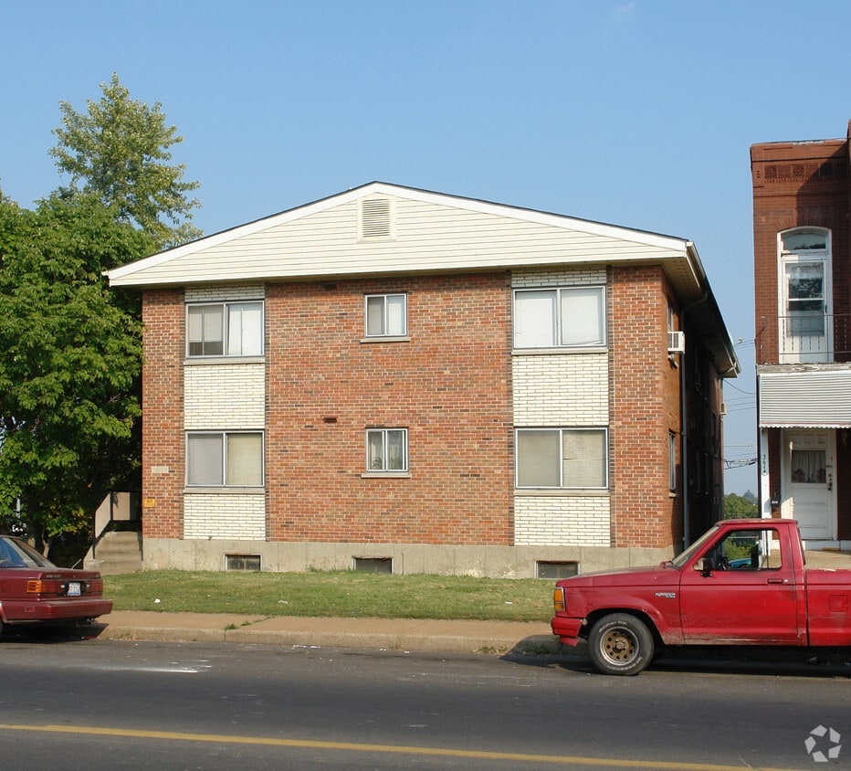 Building Photo - 3606-3608 Morganford Rd