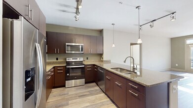 Interior Photo - Domain College Park