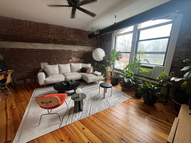 Foto del edificio - 612 Columbia Rd
