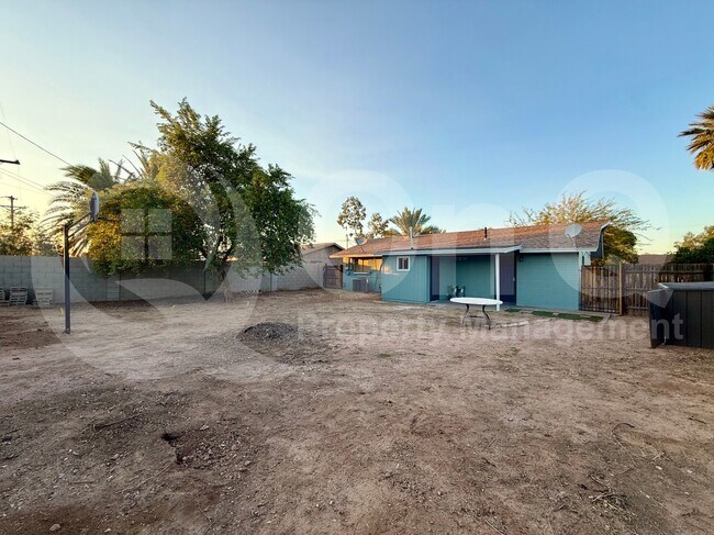 Building Photo - 2013 E Nancy Ln