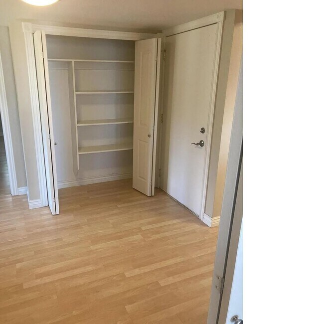 Foto del edificio - Lake Front Rental - Long term and utilities paid