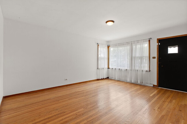 Foto del edificio - 4909 N Orange Ave