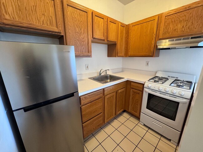 Building Photo - 1125 Commonwealth Ave