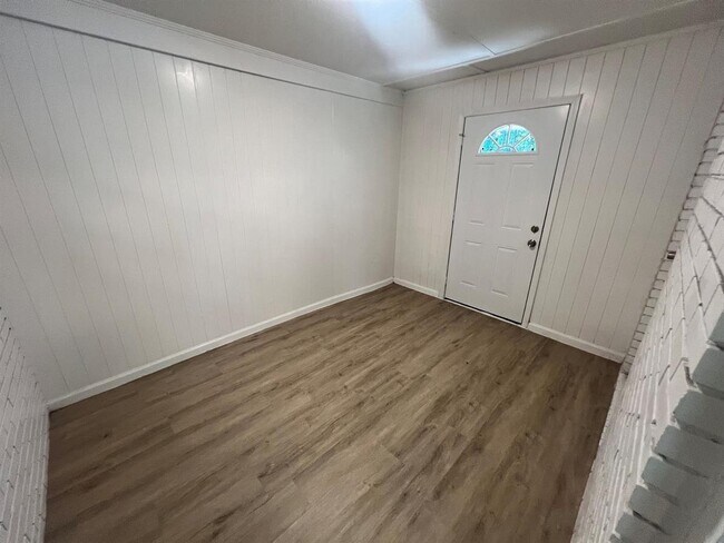 Foto del edificio - 4407 Pate Dr