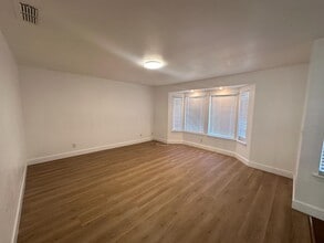 Building Photo - 2378 Grapewood Ct