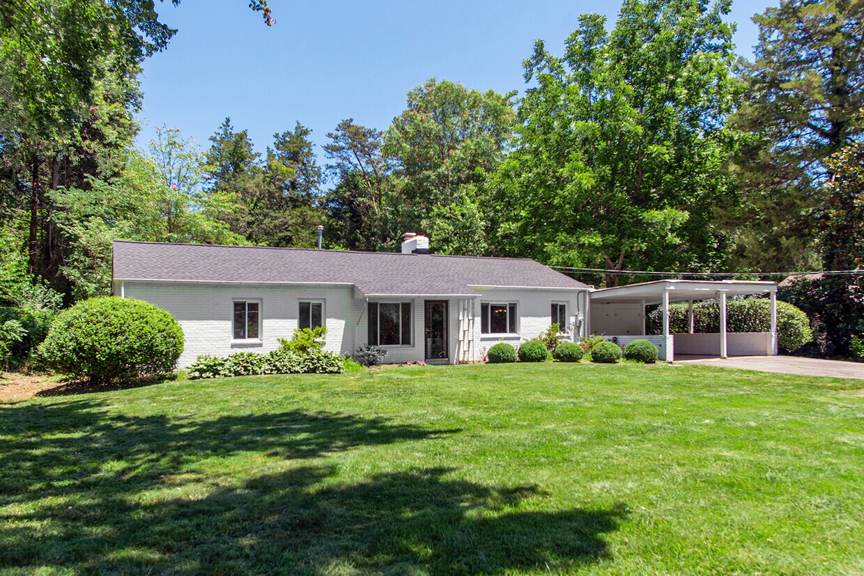 Foto principal - 6418 Overhill Rd