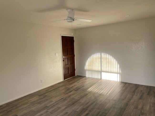 Building Photo - 1 bedroom 1 bath Mesa Brown Rd & Lindsey Rd