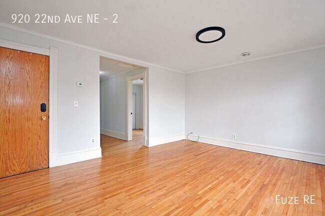 Foto del edificio - 920 22nd Ave NE