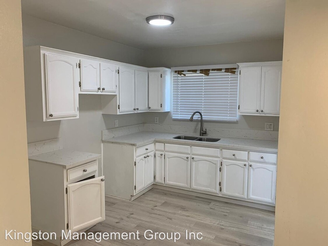 8314-8320 Avalon Blvd