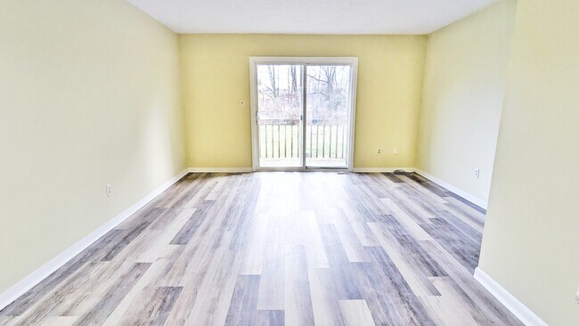 Foto del edificio - 534 E Graham Pl