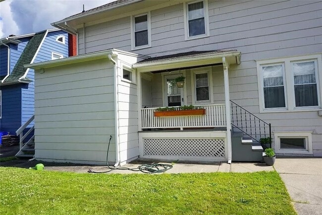 Building Photo - 78 Bennett Ave