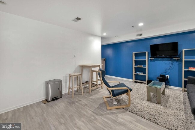 Foto del edificio - 210 Upshur St NW