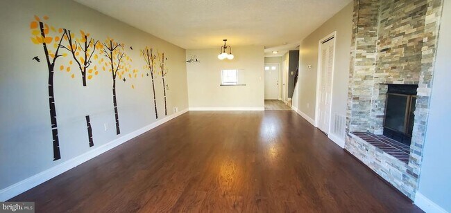 Building Photo - 44 O'Neill Ct