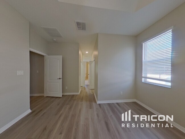 Foto del edificio - 36536 Grand Island Oaks Circle Grand Islan...