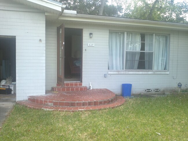Building Photo - 629 S Flamingo Dr