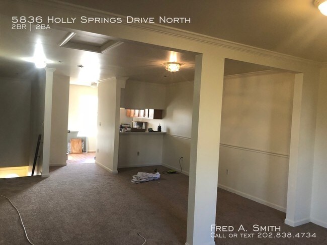 Foto del edificio - 5836 Holly Springs Dr N