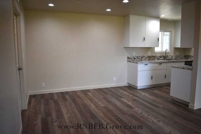 Foto del edificio - Resident Benefit Package Property