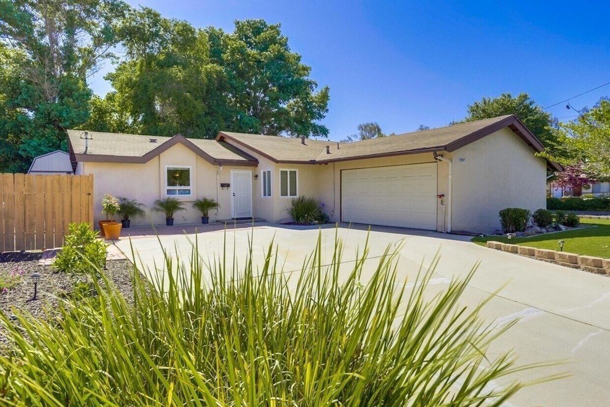 MORENE - 4 BR HOUSE NEAR SHOPPING & POWAY... - MORENE  - 4 BR HOUSE NEAR SHOPPING & POWAY...