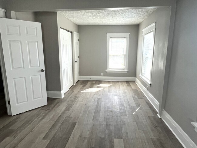 Foto del edificio - 762 E 7th St