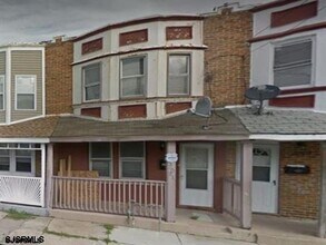 Building Photo - 2021 Grant Ave
