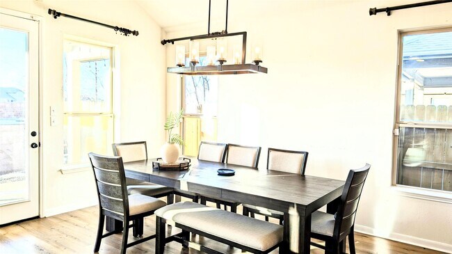 Foto del edificio - 1438 Wheatley Hill Ln