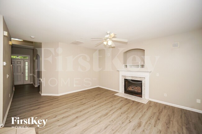 Building Photo - 126 Centerpoint Dr