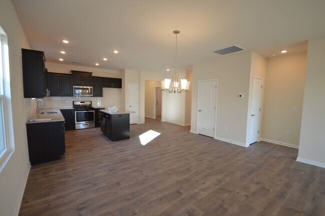 Building Photo - 1016 Sandtrap Wy