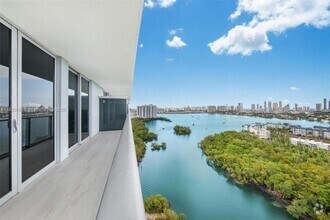 Building Photo - 16385 Biscayne Blvd