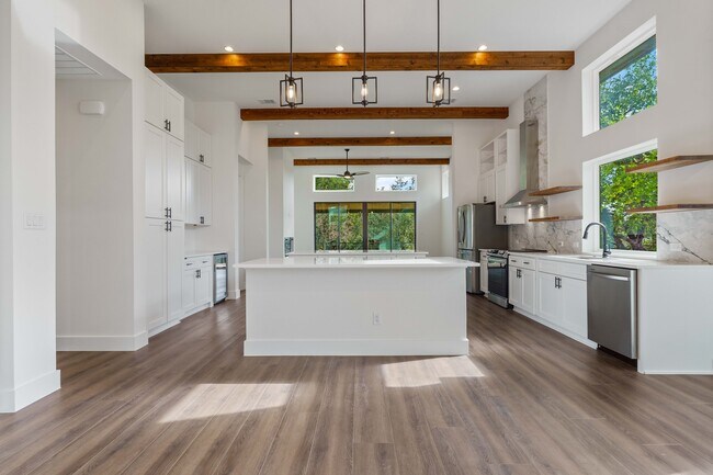 Foto del edificio - 3102 Noble Cir