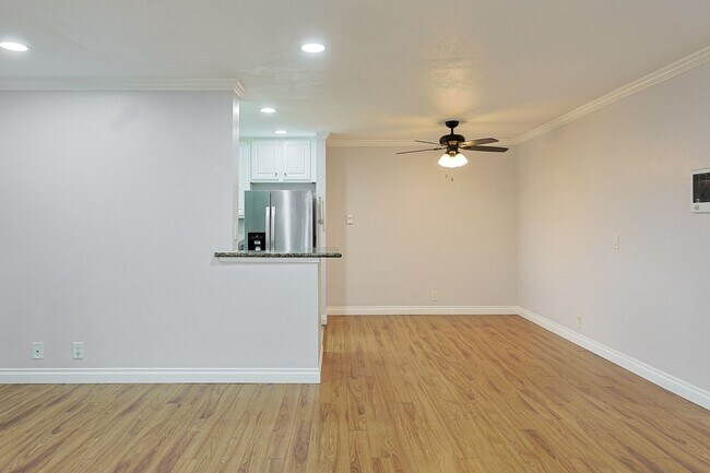Foto del edificio - 2-Bed, 1.5-Bath Condo in Convenient El Cajon Location