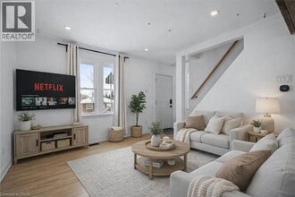 Building Photo - 478 Karn St