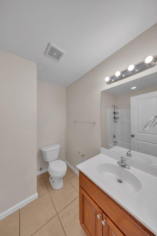 Foto del edificio - 5086 Greyfield Pl N