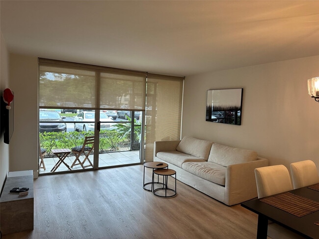 Building Photo - 3821 Environ Blvd