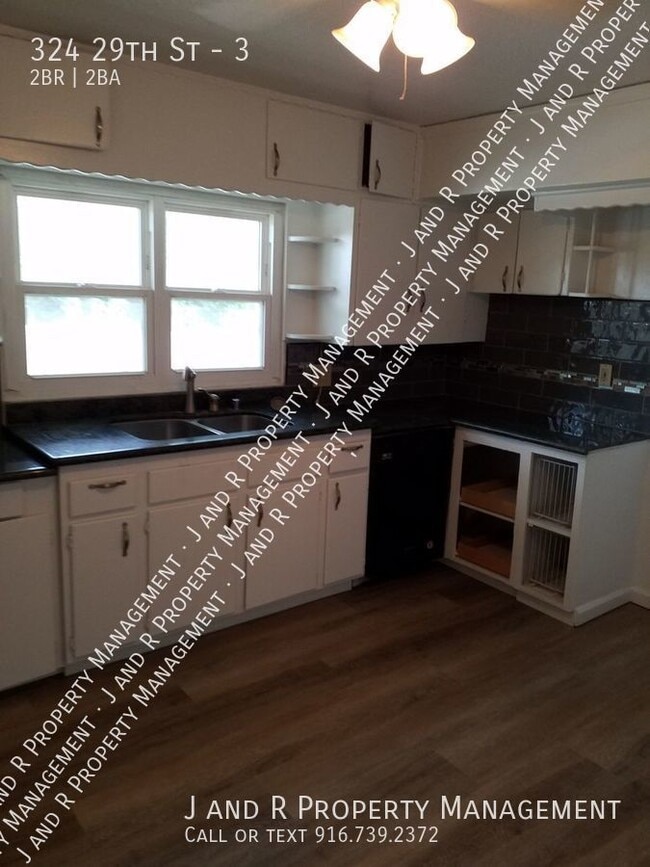 Photo - 324 29th St Apartment
